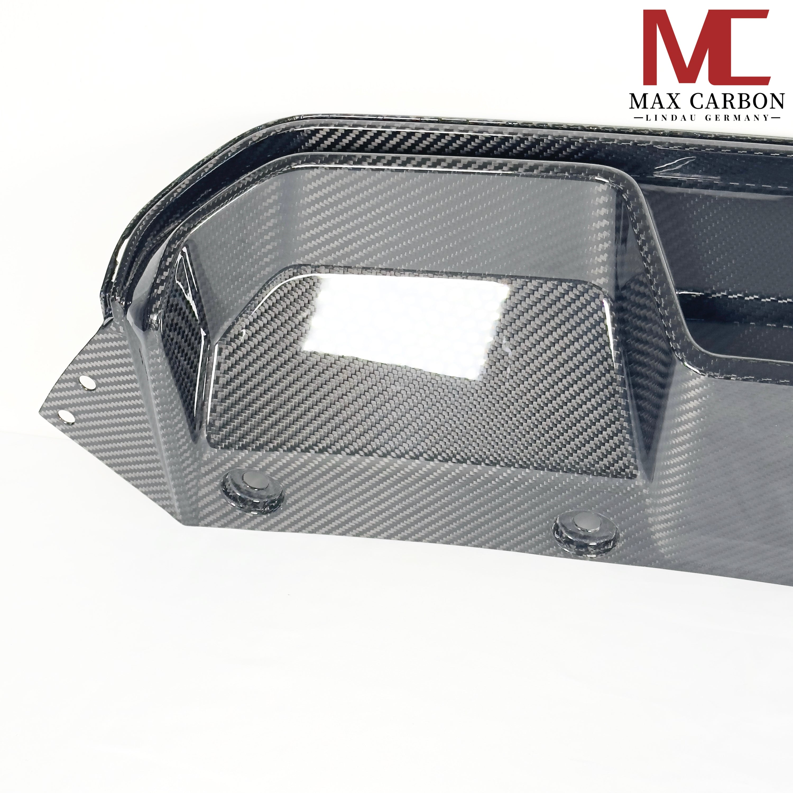 Dry-Carbon Heckdiffusor passend für BMW M5 F90 – Aggressive Heck-Performance