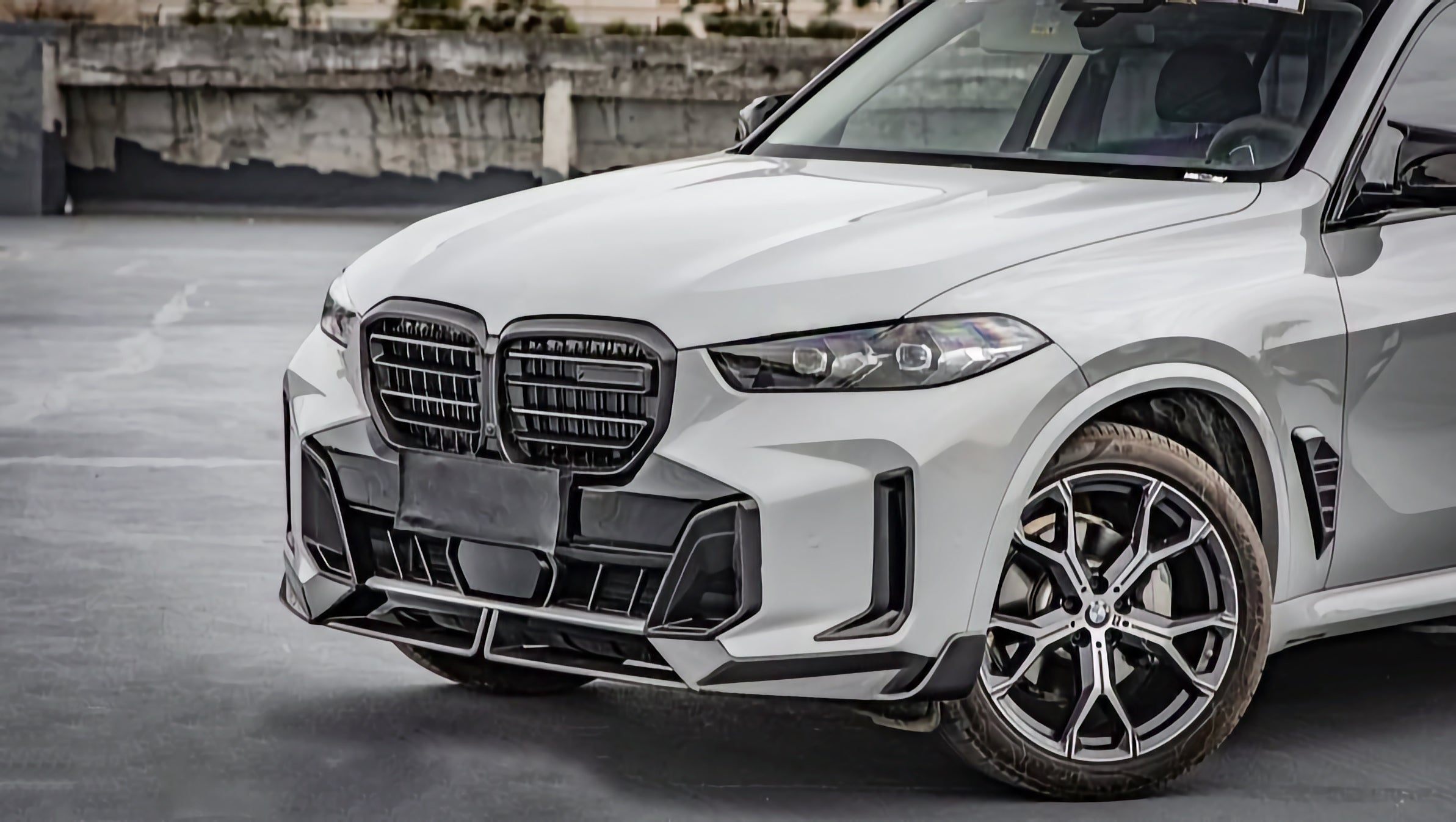 Dry-Carbon Frontlippe passend für BMW X5 G05 LCI – schärfere Front in echtem Carbon