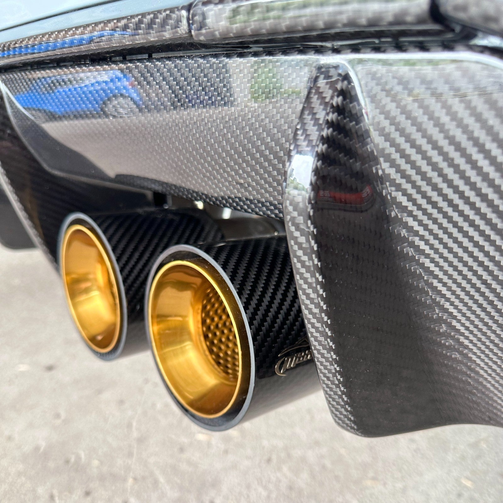 Carbon Endrohrblenden passend für BMW M2 M3 M4 - G8X - Getsdowned