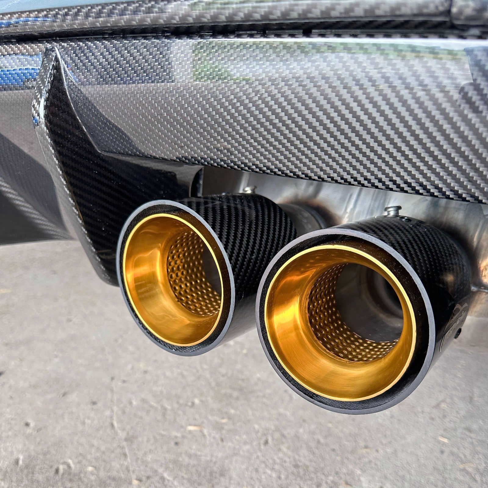 Carbon Endrohrblenden passend für BMW M2 M3 M4 - G8X - Getsdowned