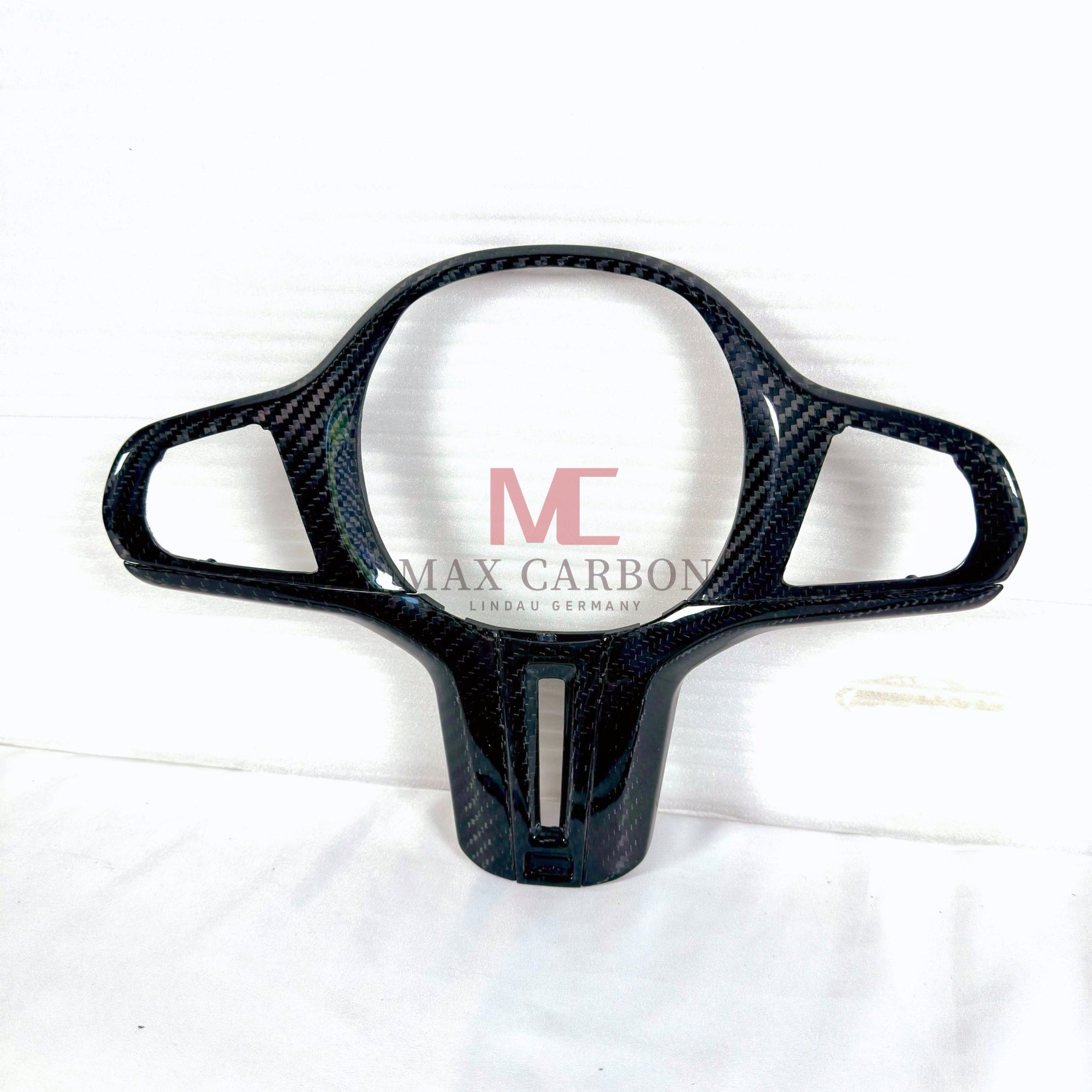 Dry Carbon Lenkrad Spange passend für BMW F40 F44 F46 F48 F39 G20 G21 G22 G23 G26 G80 G81 G82 G83 G42 G87 - Getsdowned