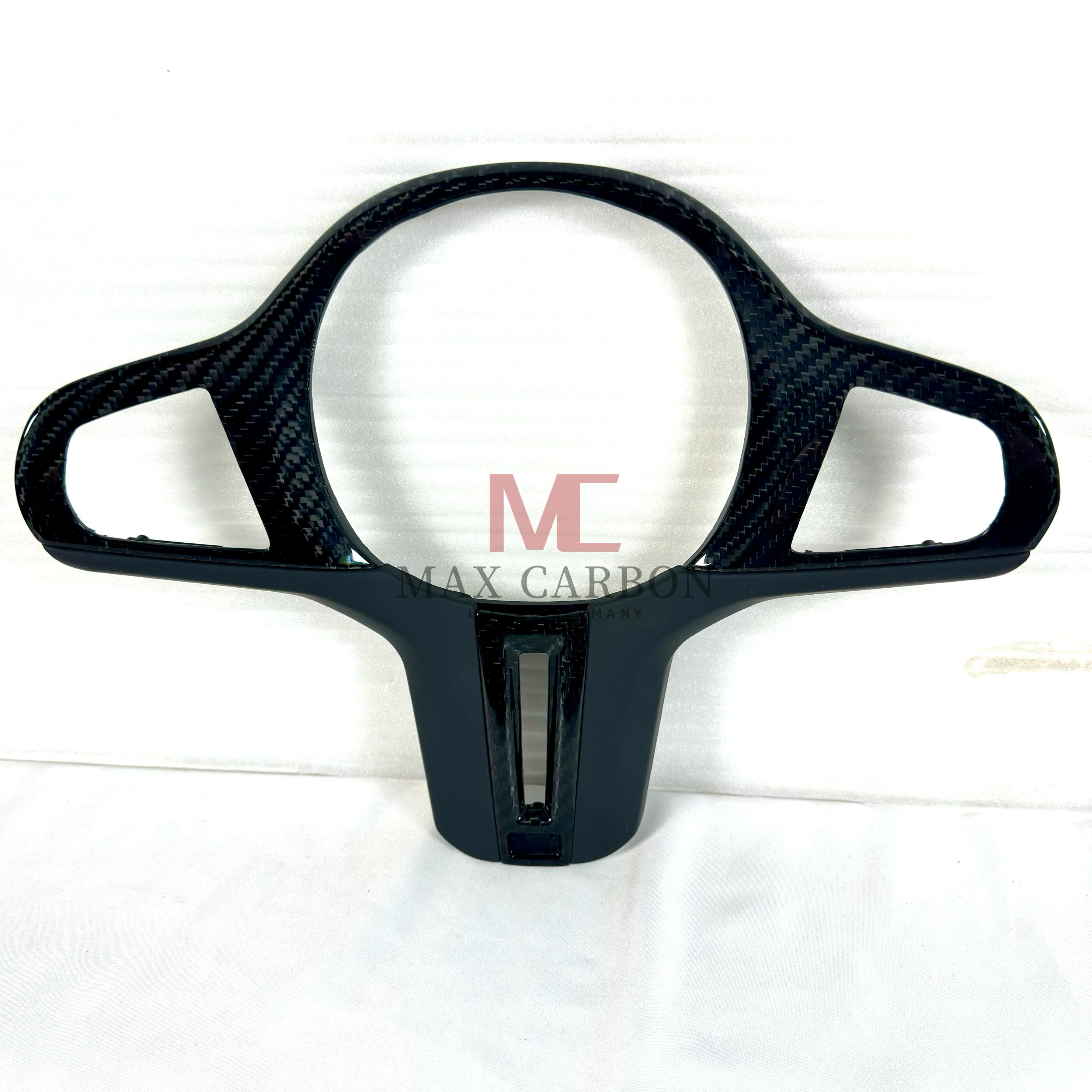 Dry Carbon Lenkrad Spange passend für BMW F40 F44 F46 F48 F39 G20 G21 G22 G23 G26 G80 G81 G82 G83 G42 G87 - Getsdowned