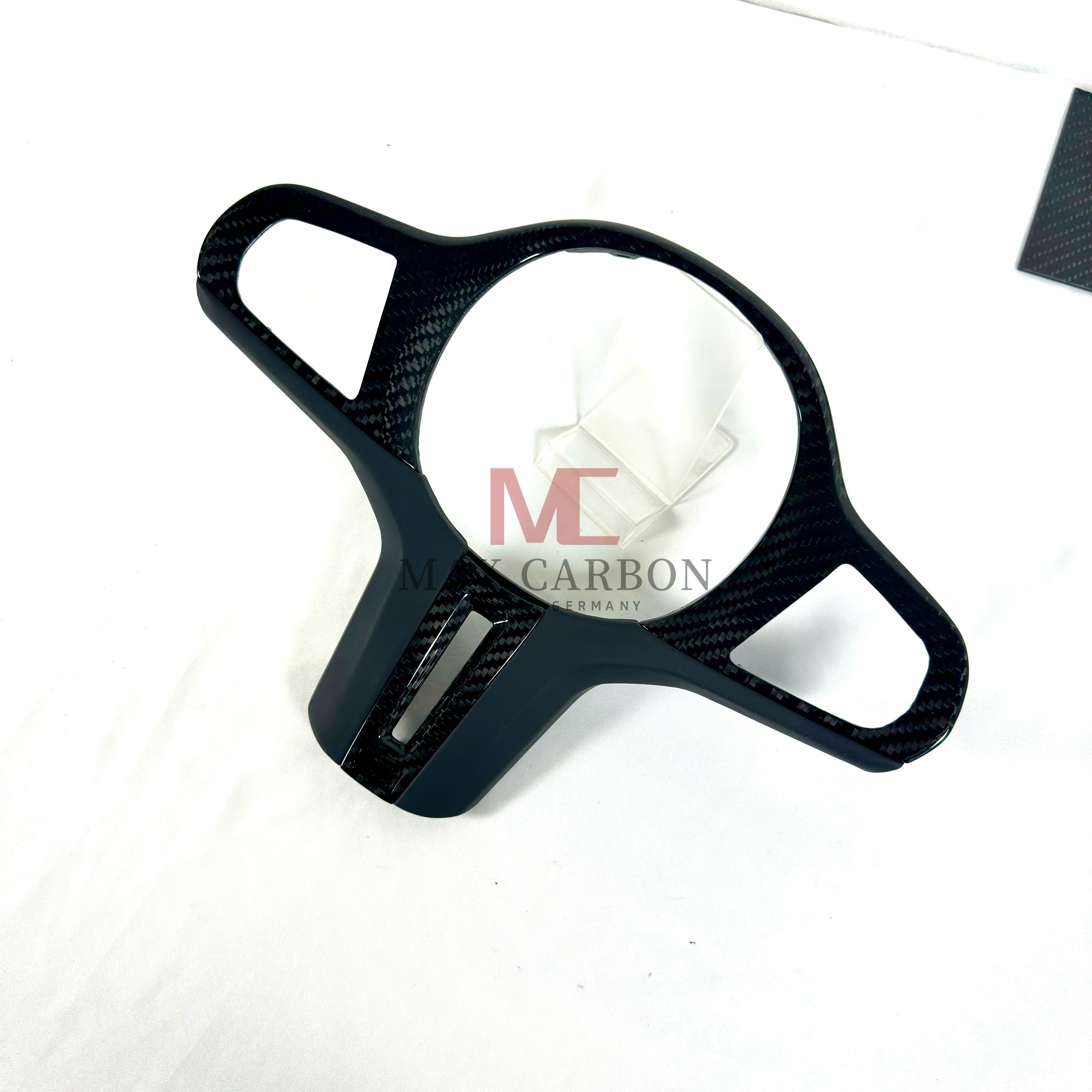 Dry Carbon Lenkrad Spange passend für BMW F40 F44 F46 F48 F39 G20 G21 G22 G23 G26 G80 G81 G82 G83 G42 G87 - Getsdowned