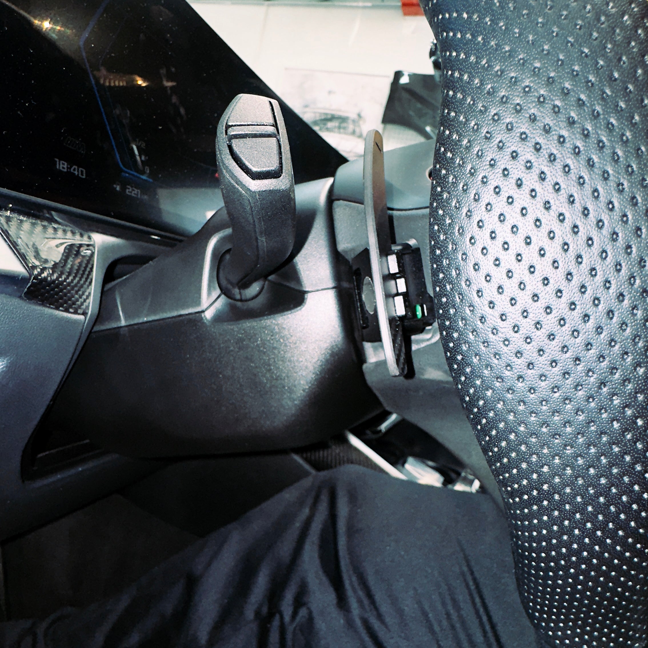 Dry Carbon Magnetische Schaltwippen passend für BMW UND MINI F- UND G-Serie - Getsdowned