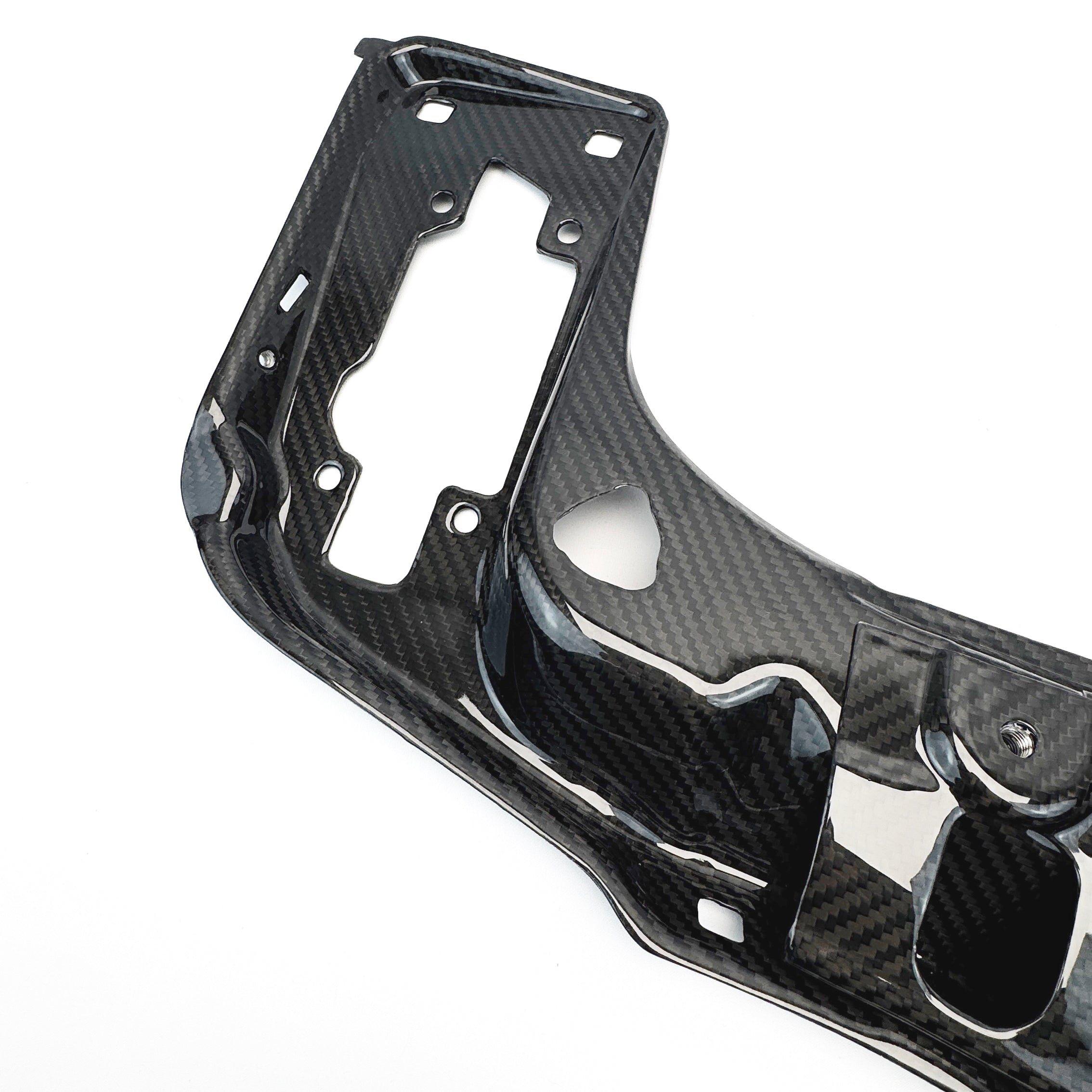 Dry Carbon Slam-Panel Kühlerstützstrebe passend für BMW F22 F23 F30 F31 F34 F35 F32 F33 F36 M3 F80 M4 F82 F83 M2 F87 - Getsdowned